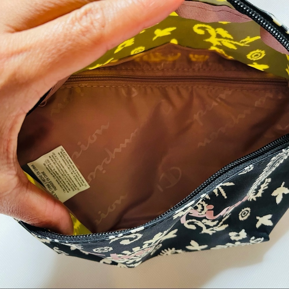 Champion| Women’s Waist Pack - Picture 4 of 6